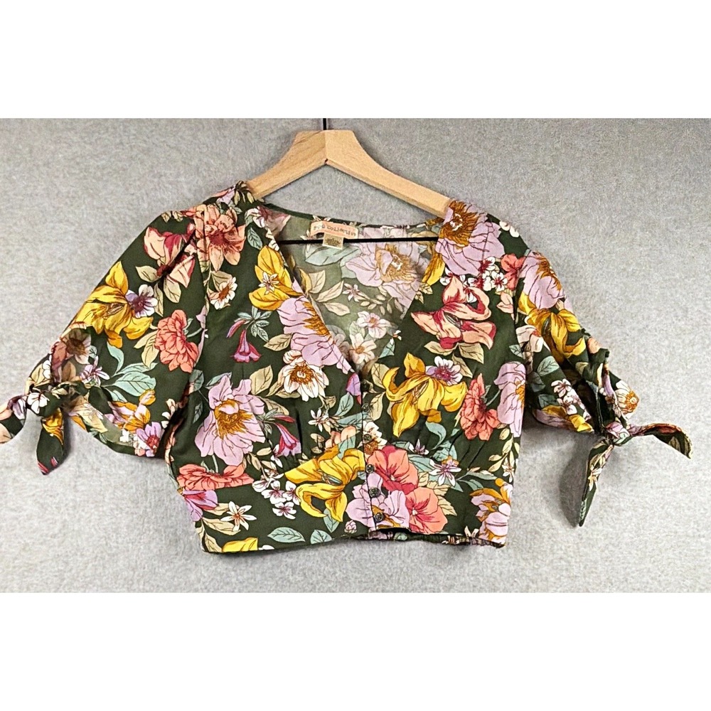B-O-G Collective Floral V-Neck Crop Top Blouse in Green Multicolor - Women's L